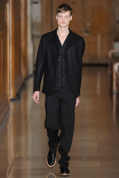 Look 26